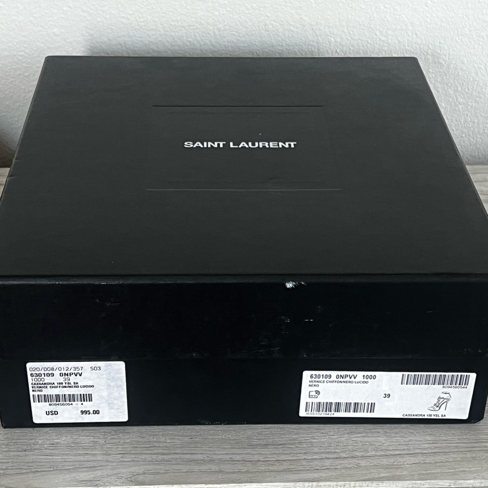YSL Cassandra Vernice Chiffon/Nero Lucido sandal